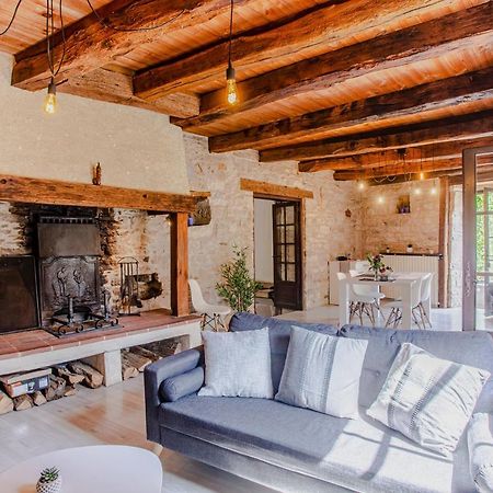 Maison En Pierres Au Coeur Du Village Medieval De Villeneuve Kültér fotó
