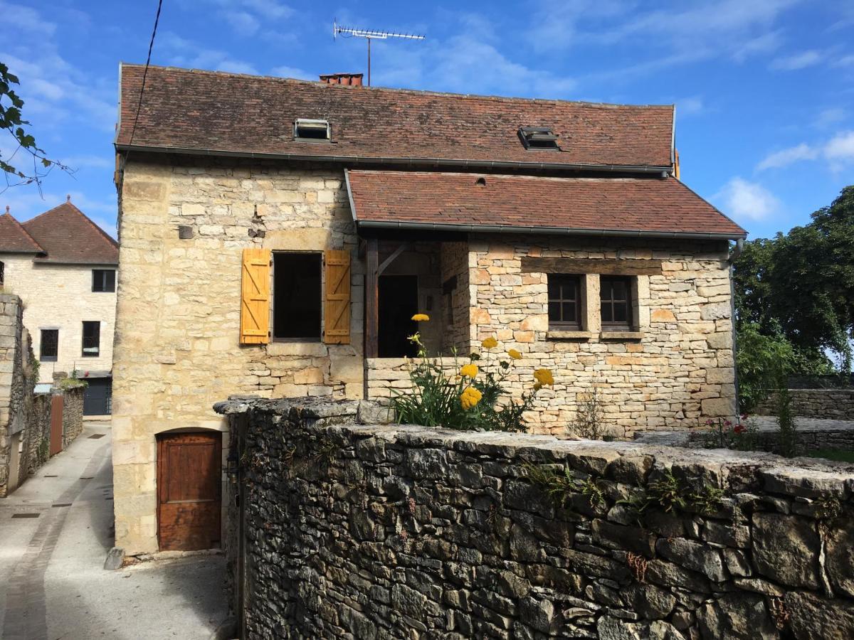 Maison En Pierres Au Coeur Du Village Medieval De Villeneuve Kültér fotó