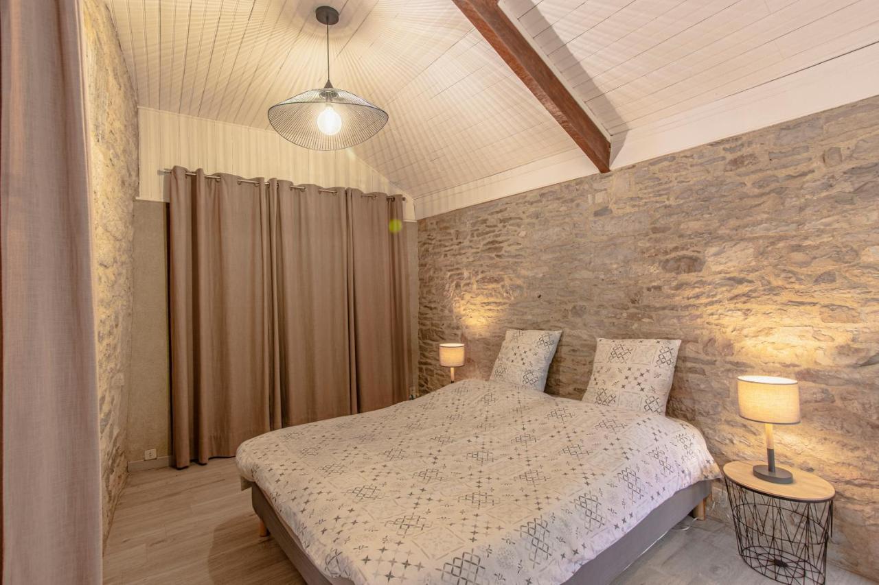 Maison En Pierres Au Coeur Du Village Medieval De Villeneuve Kültér fotó