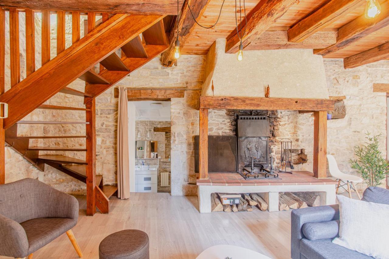 Maison En Pierres Au Coeur Du Village Medieval De Villeneuve Kültér fotó