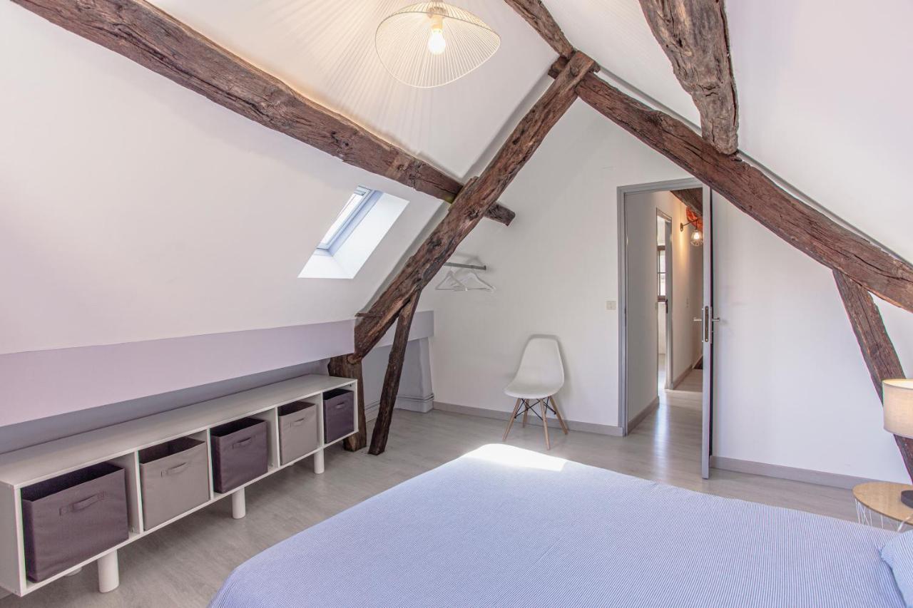 Maison En Pierres Au Coeur Du Village Medieval De Villeneuve Kültér fotó